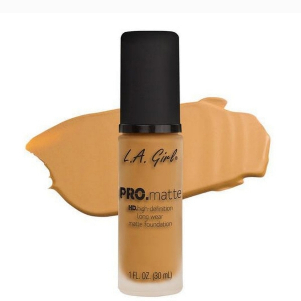 3 x LA Girl Pro Matte Foundation, Soft Honey GLM677